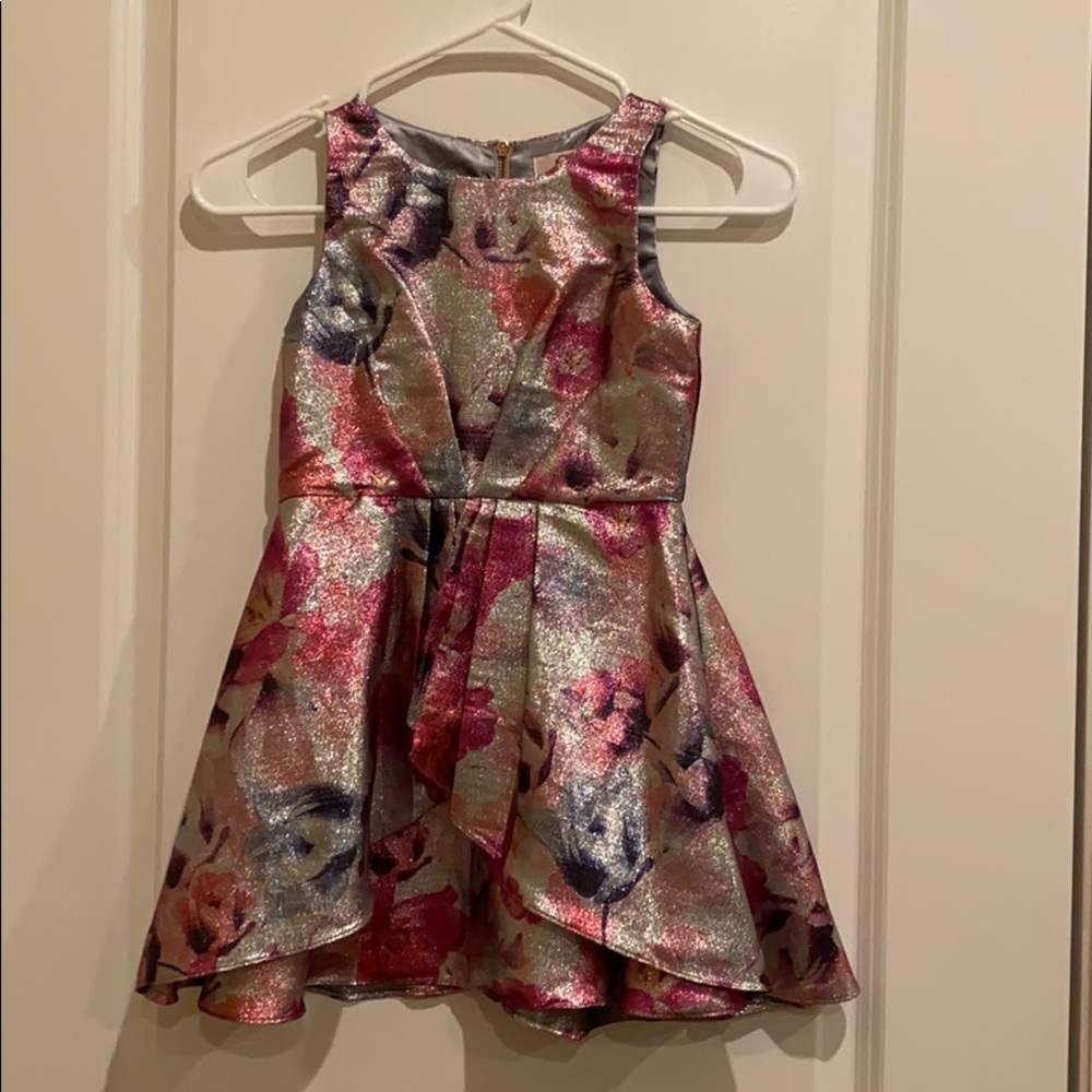 Formal sleeveless dress